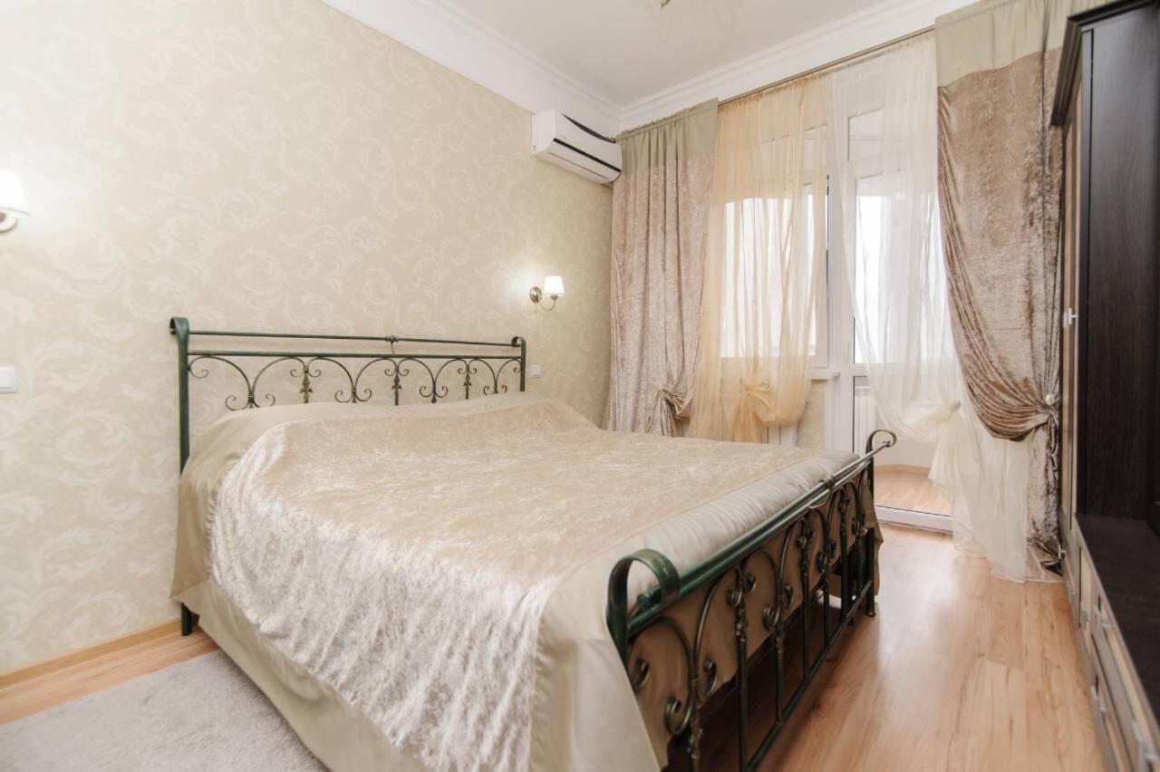 Luxury Exclusive Apartments Skyhouse Exfactor Chisinau Exterior foto